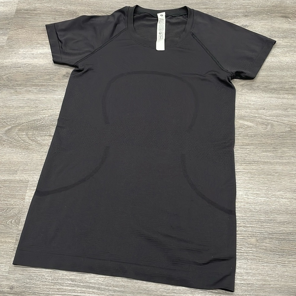 COPY - Lululemon Swiftly Tech Short Sleeve